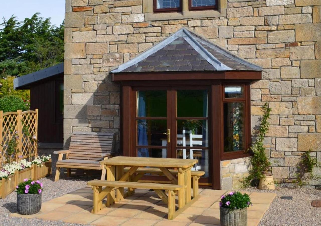 The Tower, Moray Firth Holiday Home Kinloss Exteriör bild